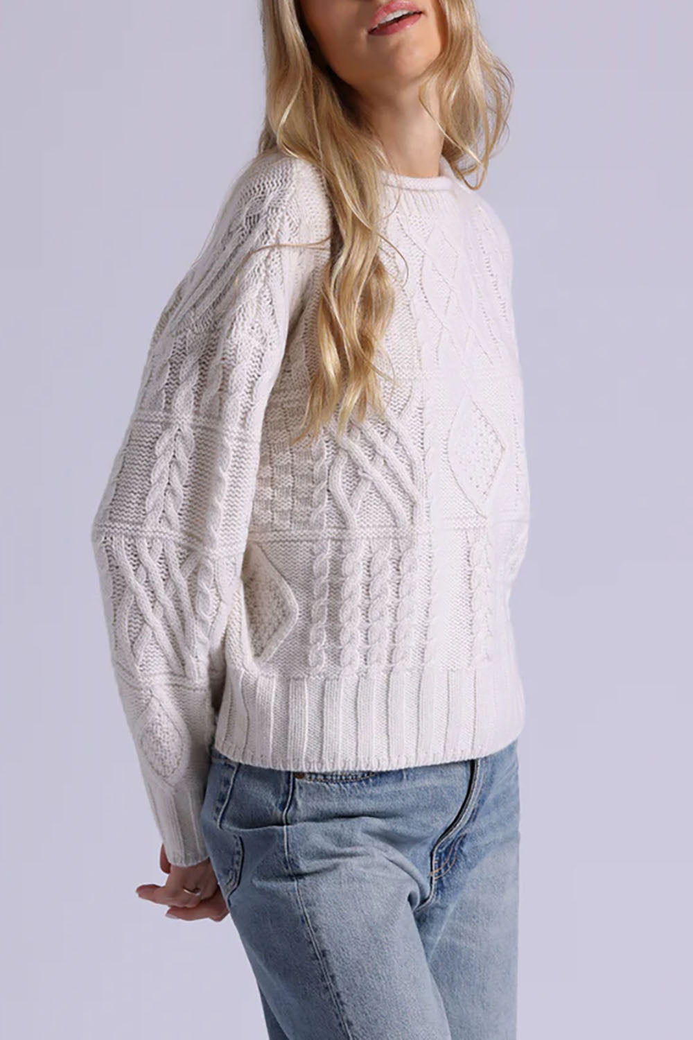 Pure Air Cashmere Mixed Cable Pattern Sweater in White