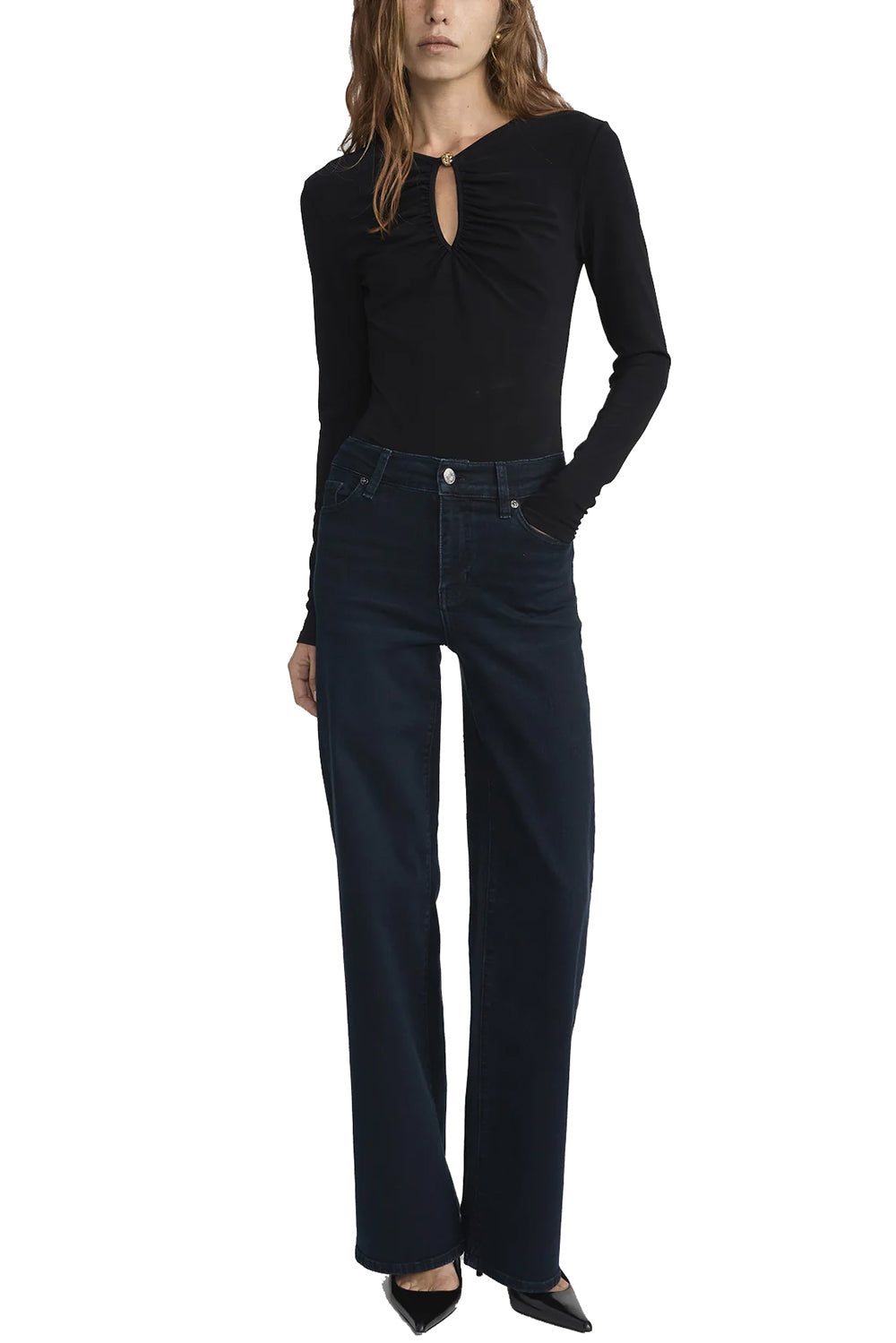 The Keyhole Top in Black