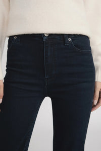 Le Sleek Straight in Century