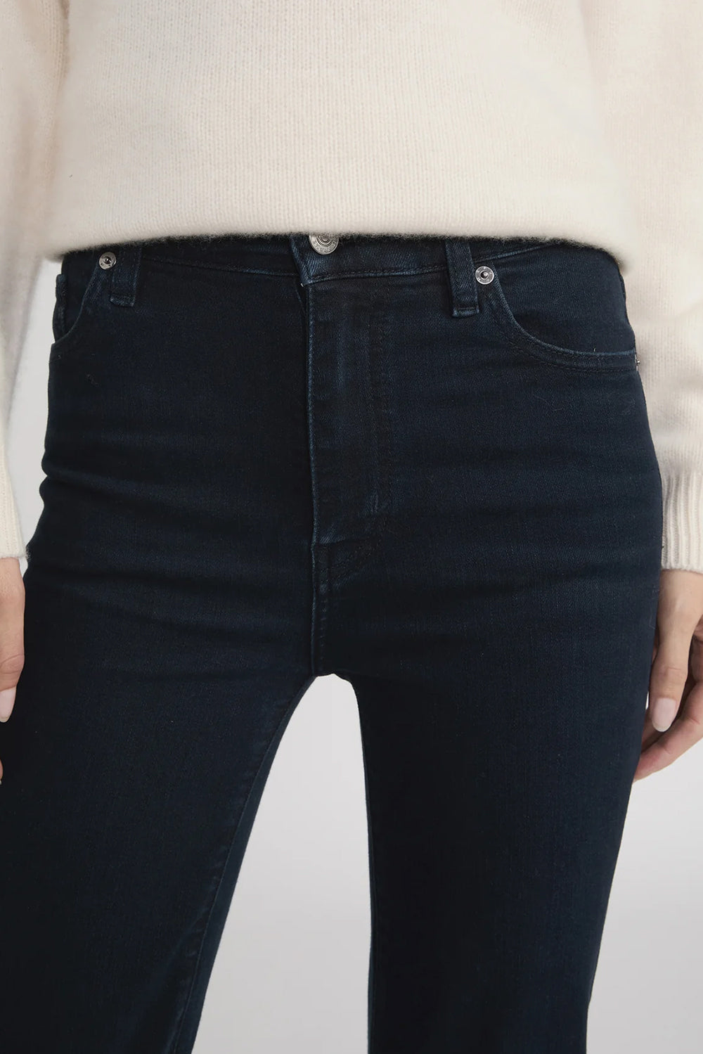 Le Sleek Straight in Century