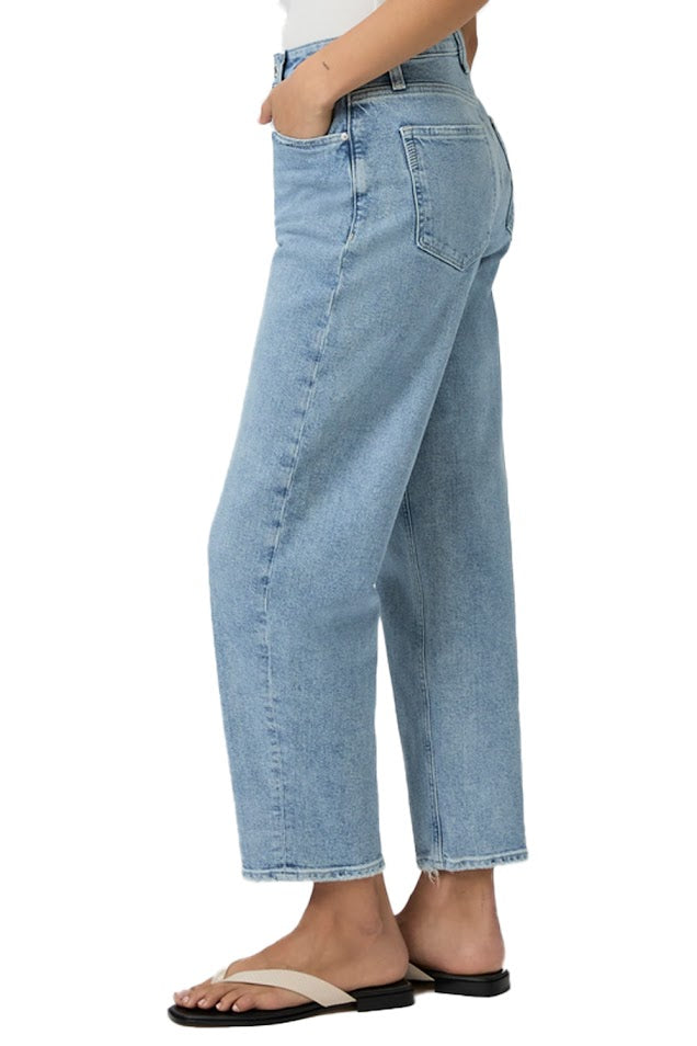 Alexis Barrel Leg Jean in Verse