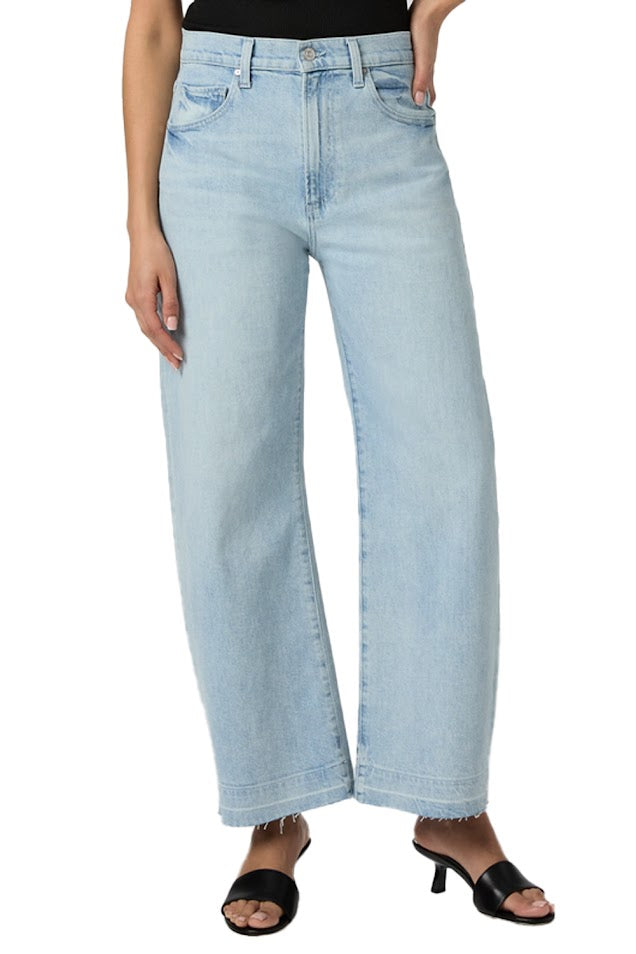 Arellia Ankle Barrel Leg Jean in Fernanda