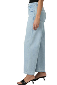 Arellia Ankle Barrel Leg Jean in Fernanda