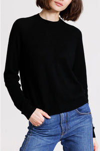 Cashmere 9gg Long Sleeve Shrunken Crew in Black