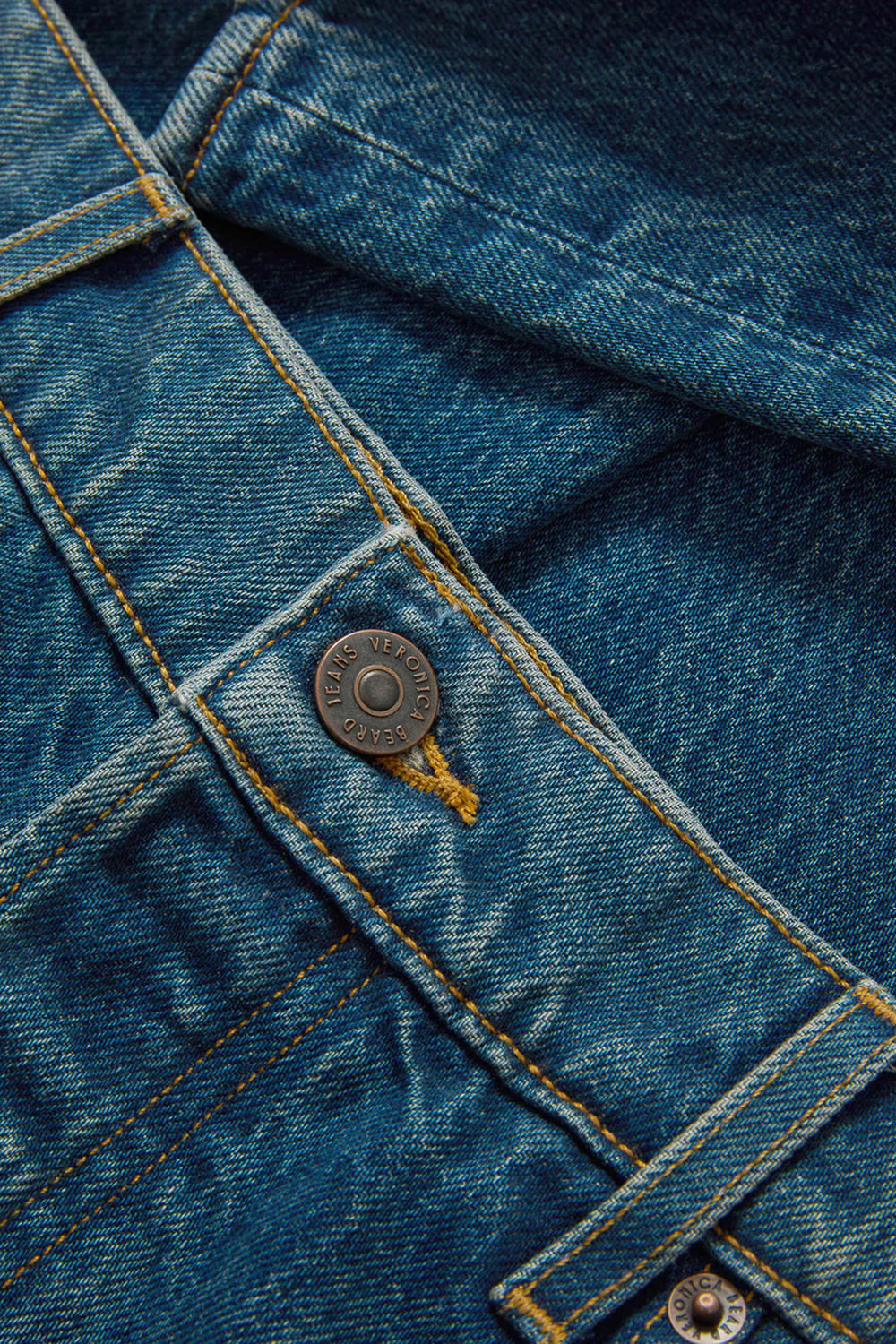 Leah Straight-Leg Jean in Equinox Blue