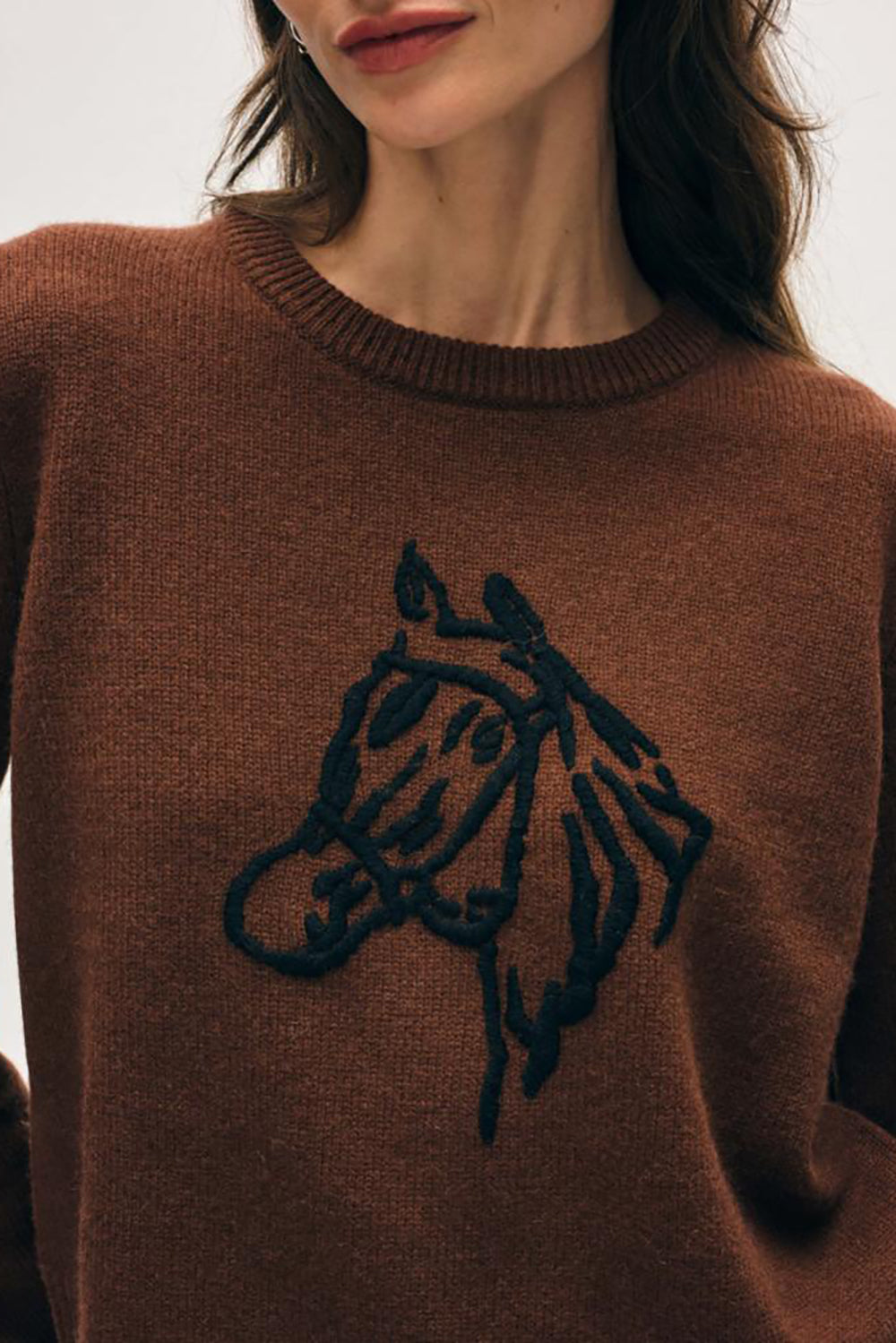 Cashmere Blend Horse Embroidered Crew in Misty Brown Black