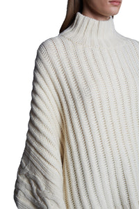Hanni Poncho in Ivory