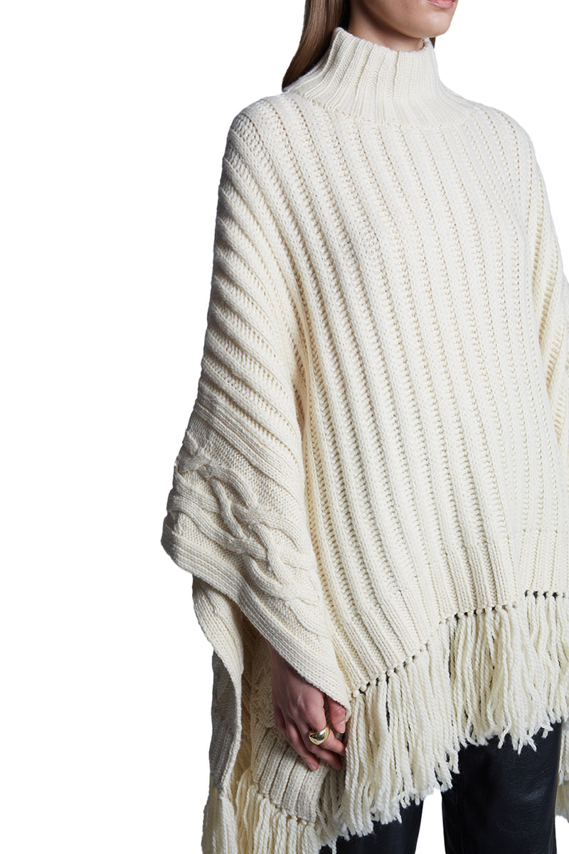 Hanni Poncho in Ivory