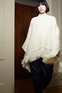 Hanni Poncho in Ivory