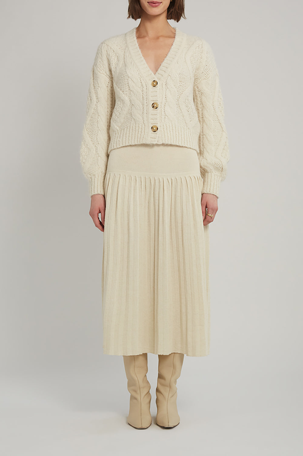Tara Cardi in Ivory