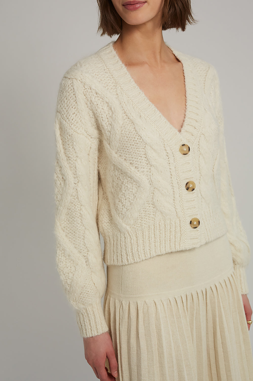 Tara Cardi in Ivory