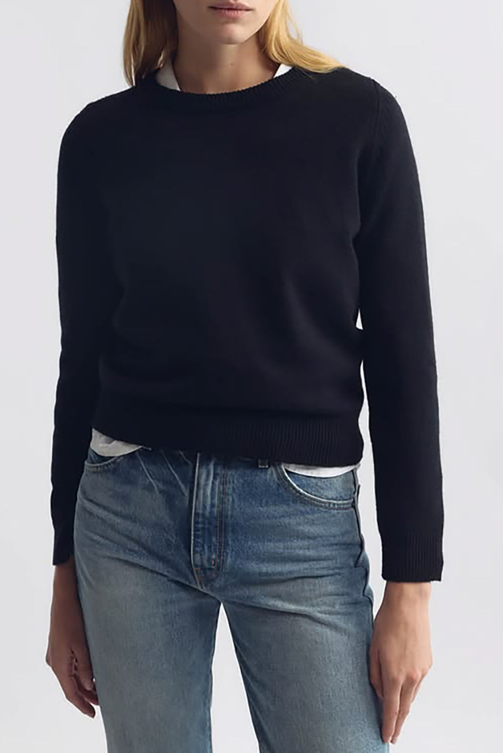 Venus Cashmere Sweater in Black