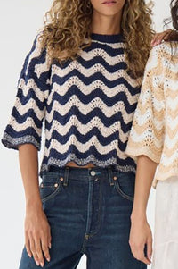 Zig Zag Stitch Short Sleeve Crew W/ Scallop Edge in Navy Sand