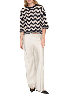 Zig Zag Stitch Short Sleeve Crew W/ Scallop Edge in Navy Sand