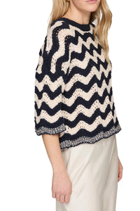 Zig Zag Stitch Short Sleeve Crew W/ Scallop Edge in Navy Sand