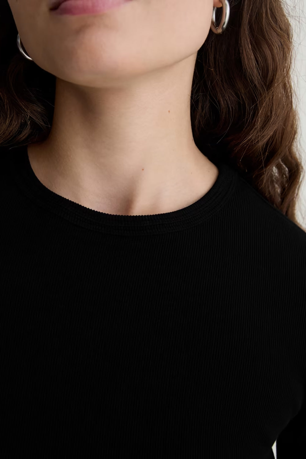 Julia Long Sleeve Tee in Super Black