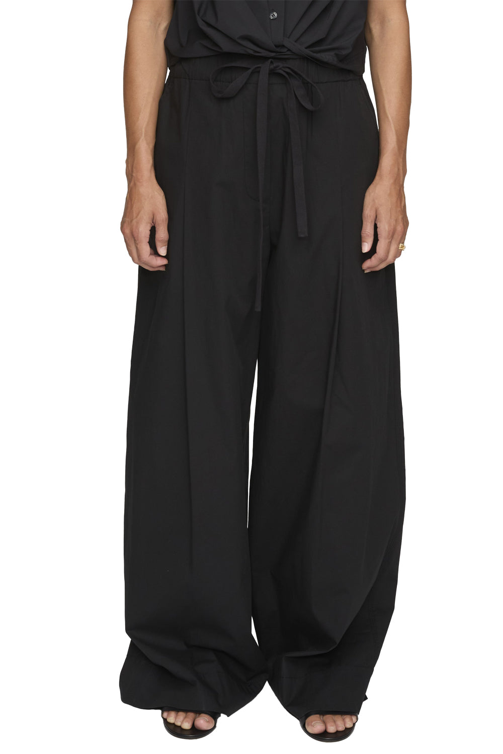 James Pant in Black