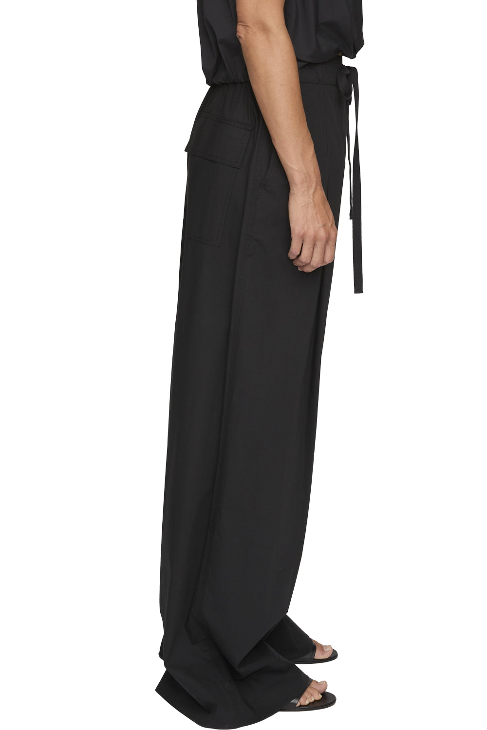 James Pant in Black
