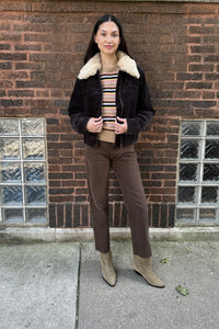 Low Rise Straight in Distressed Brown