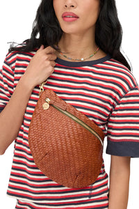 Grande Fanny in Hazelnut Woven Zig-Zag