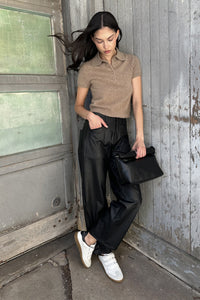 Twisted Barrel in Vegan Leather Black