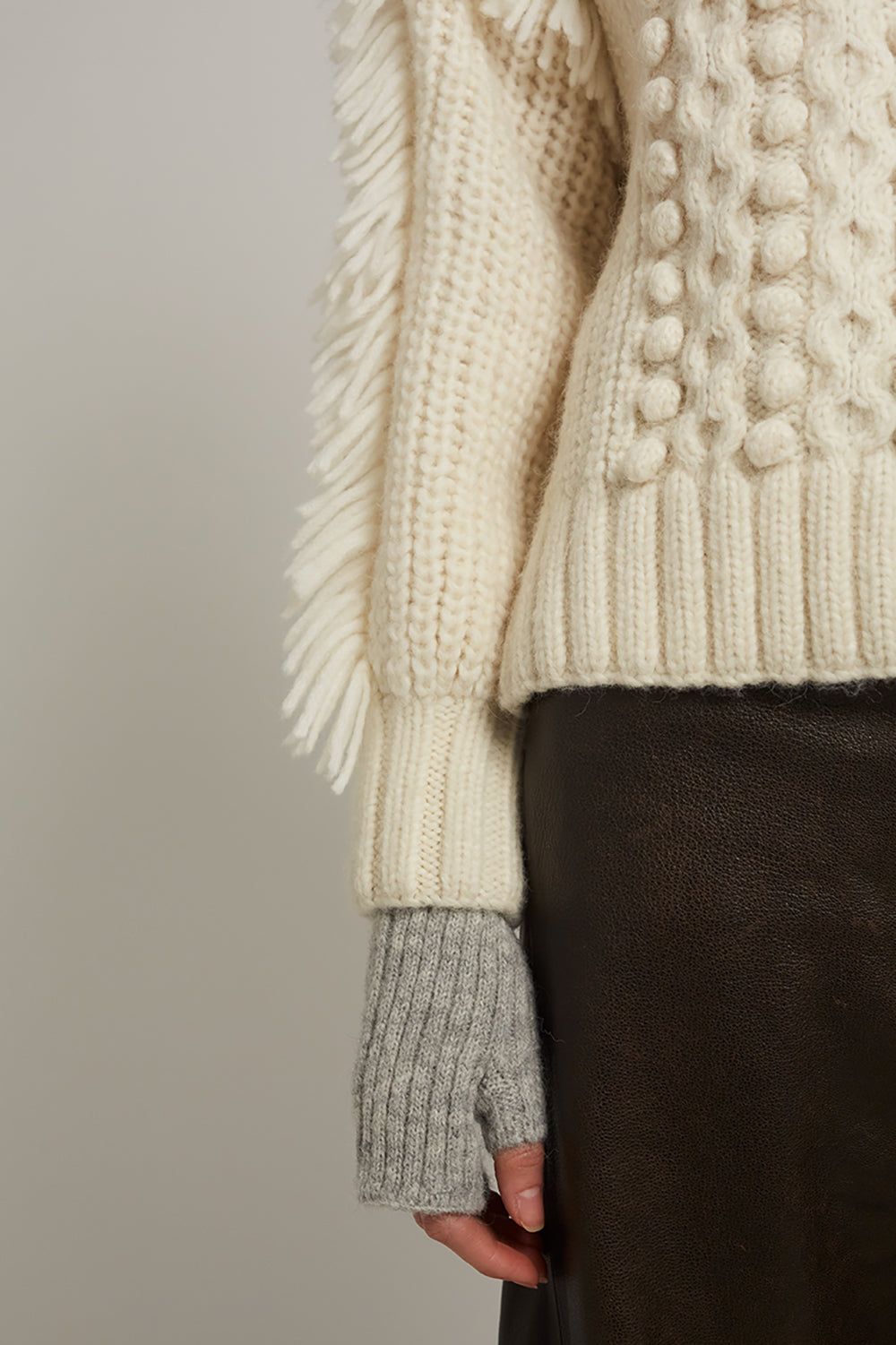 Mae Handwarmer in Pale Melange Grey