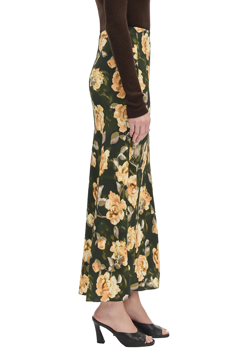 The Favorite Skirt in Golden Flowerbed