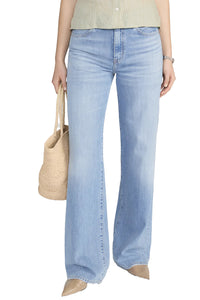 The Off Duty Stroll in Frey