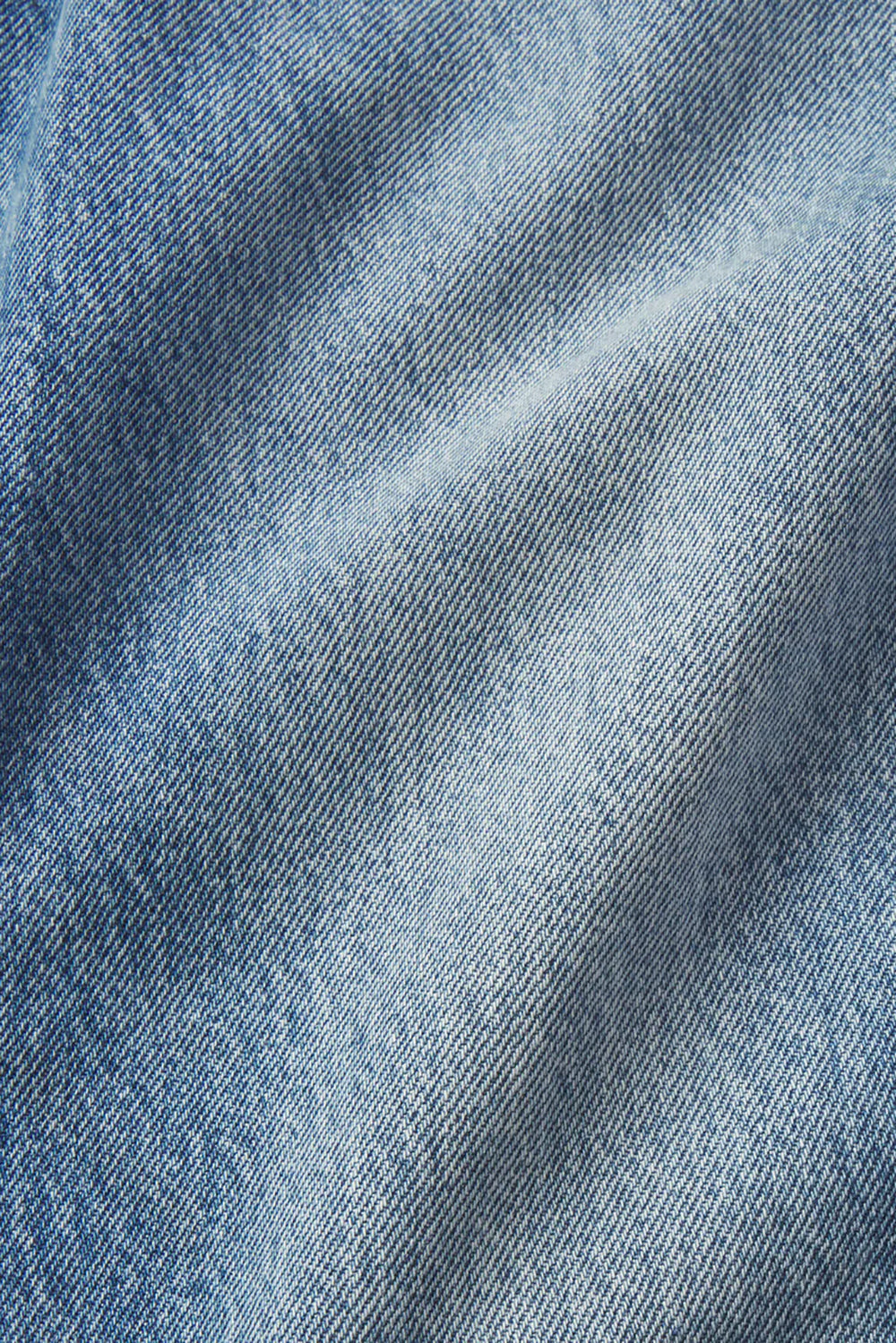 The LAX in Numeral Raw Fray