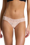 Signature Lace Low Rise Thong in Vanilla