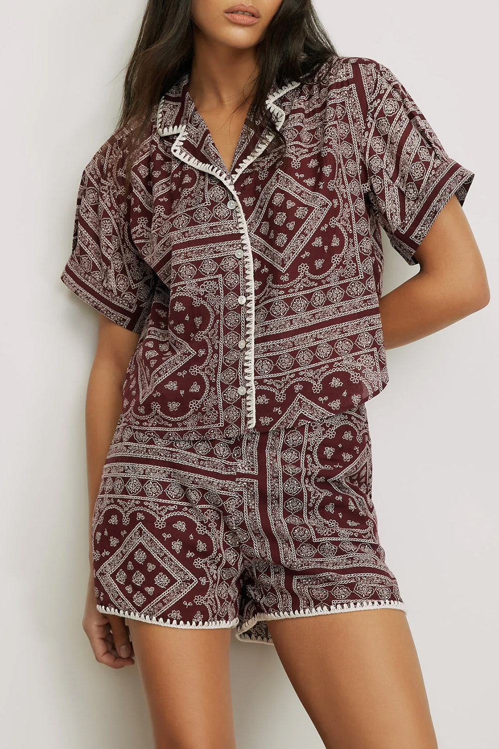 Tennison Bandana Short in Raisin Dove