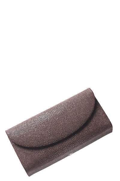 Baby Grande Stingray Clutch in Chocolate