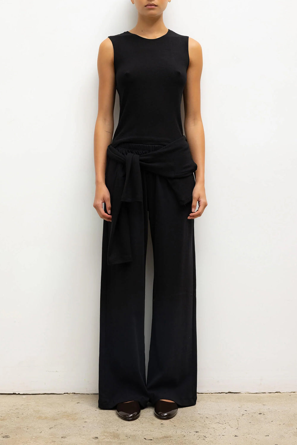 Lauren Sleeveless Crewneck in Black