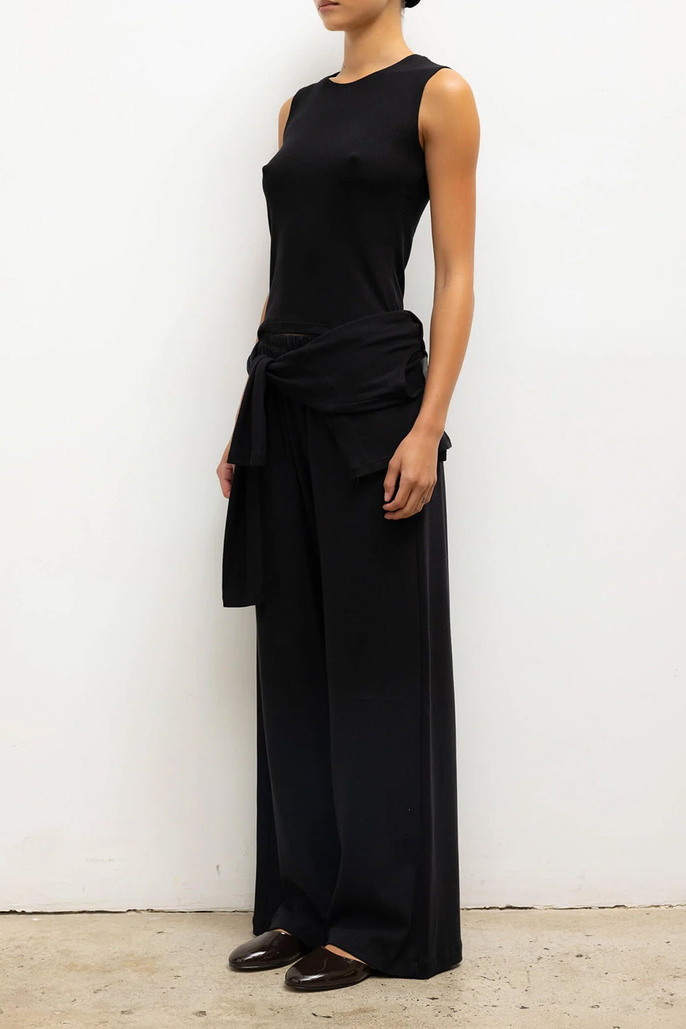 Lauren Sleeveless Crewneck in Black