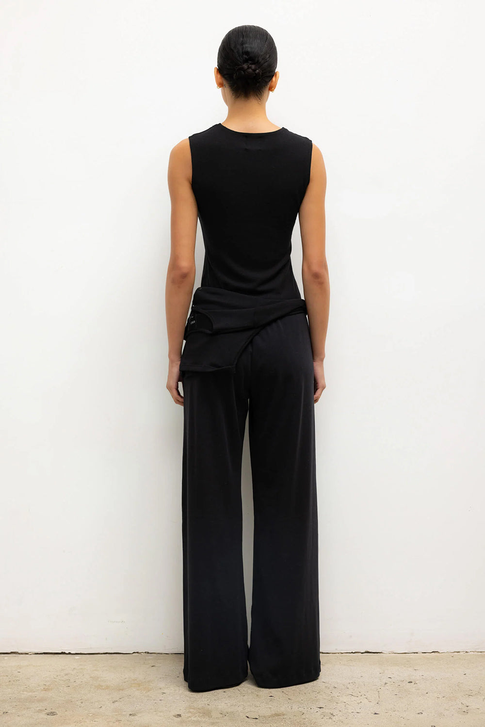 Lauren Sleeveless Crewneck in Black