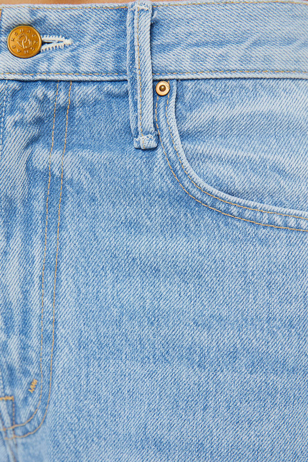 The Lemon Twist Sneak in Munchies