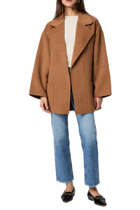 Connery Coat in Camel