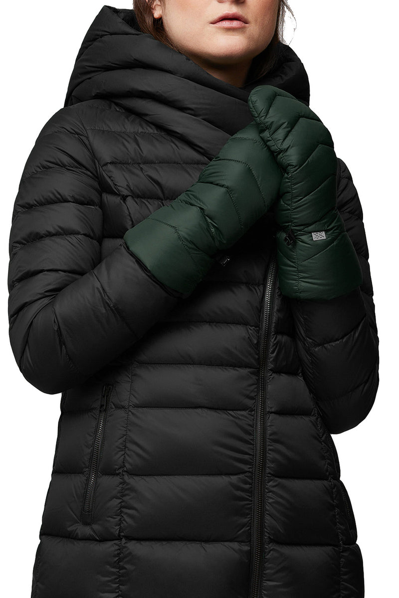 Julia Sustainable Quilted Puffer Mittens in Evergreen