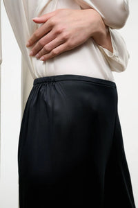 Stroll Silk Pant in Black