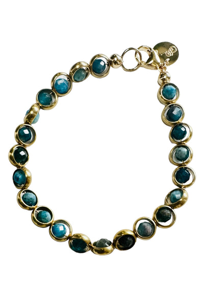 Gemstone Bracelet with Antique Gold Rings in Faceted Apatite