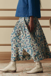 The Highland Skirt in Blue Scattered Bloom