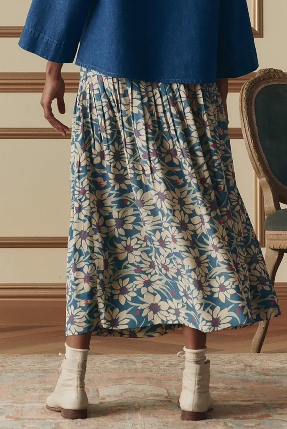 The Highland Skirt in Blue Scattered Bloom