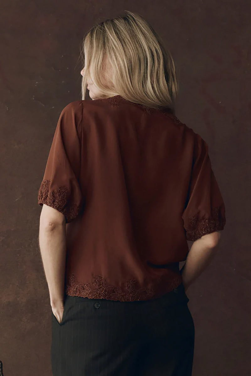 Short Sleeve Legacy Top in Chocolate