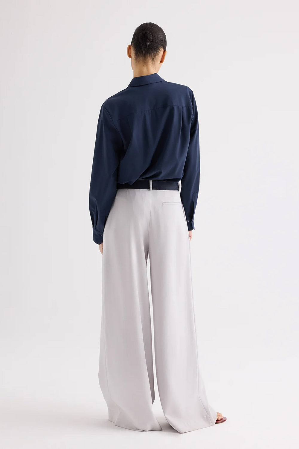 Avery Pant in Couture Stretch Suiting Vapor Blue