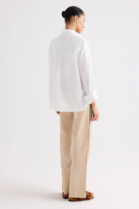 Isabelle Pant in Sandstone