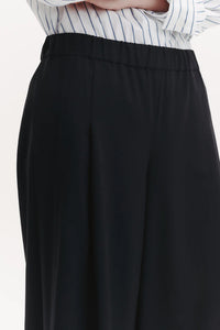 Eva Pant with Tux Pleat in Ultrafine Stretch Suiting Midnight