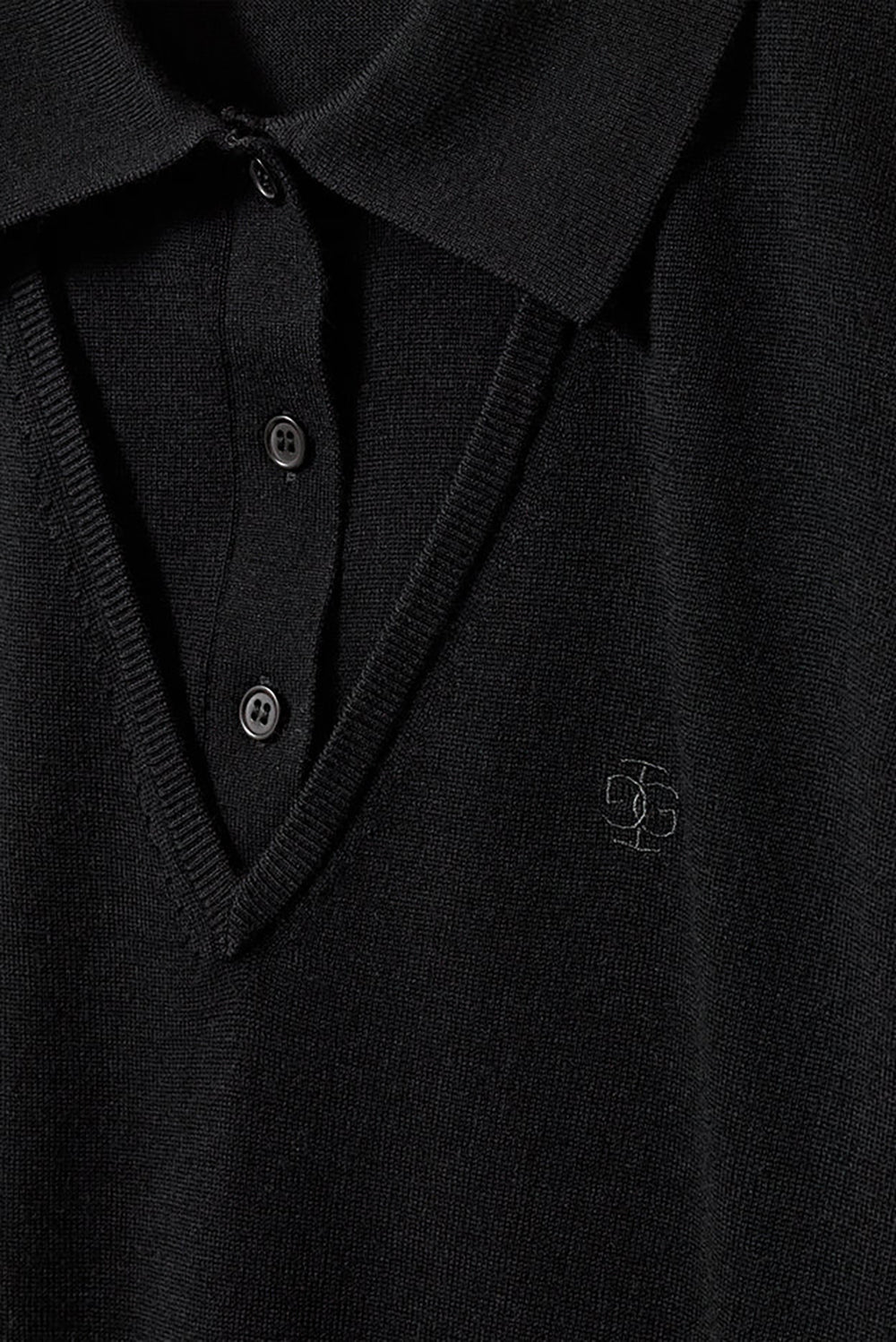 Bergen V Polo in Black
