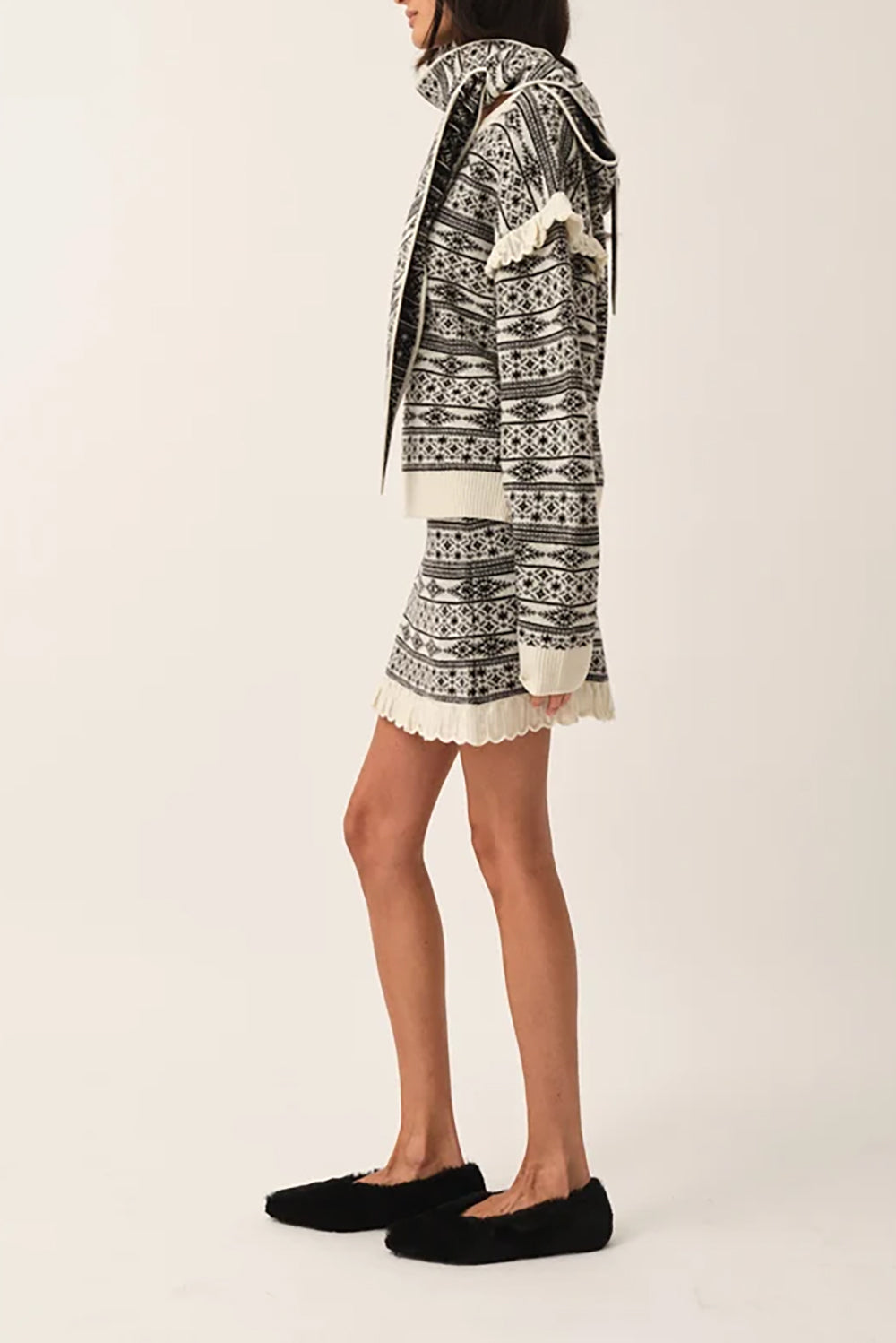 Faroe Island Knit in Cream Black