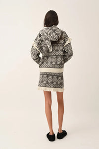 Faroe Island Knit in Cream Black