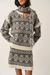 Faroe Island Knit in Cream Black